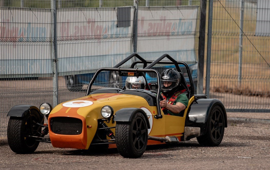 Vairuok LOTUS SUPER 7 trasoje