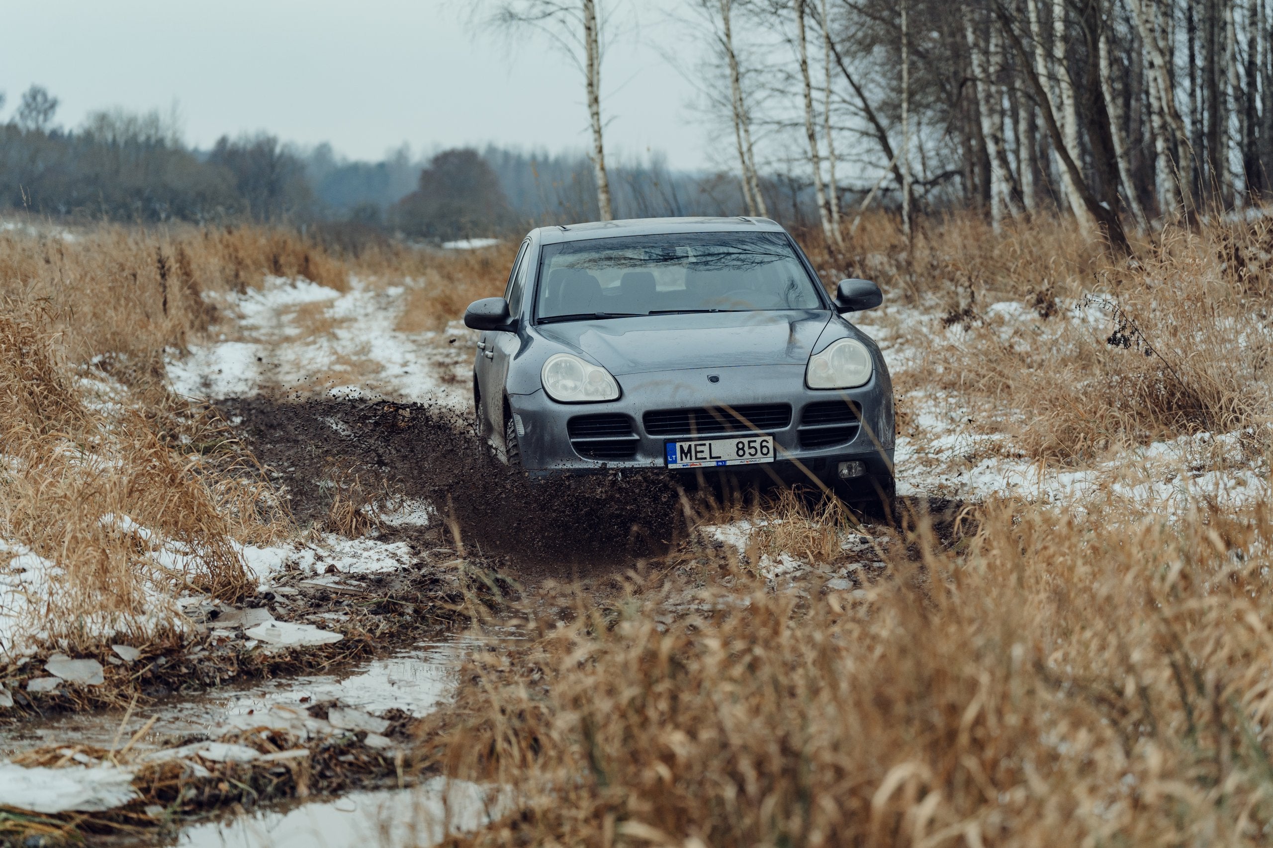 Pasivažinėjimas su „Porsche Cayenne S“ specialioje bekelės trasoje